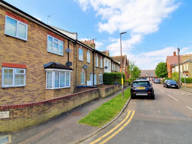 Apartment for rent in London Borough of Merton, South Wimbledon