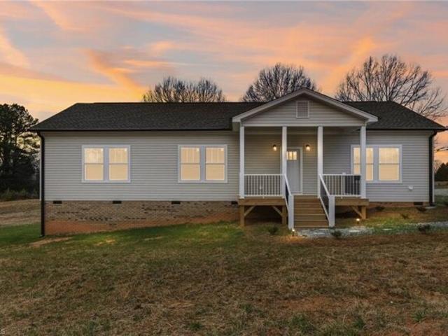 House for sale in Pfafftown, North Carolina