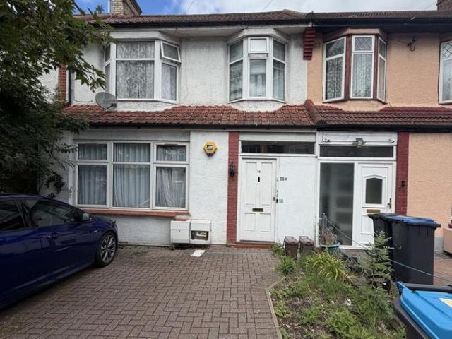 Apartment for rent in New Southgate, Greater London