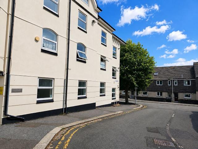 Apartment for rent in Pennycomequick, Mount Wise