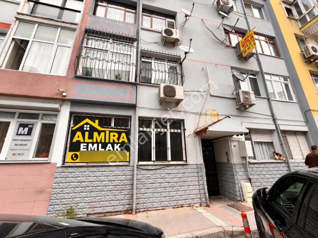 İzmir, Konak içerisinde satılık mülk