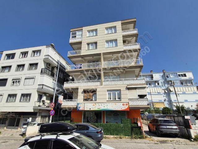 Karabağlar, İzmir içerisinde satılık mülk