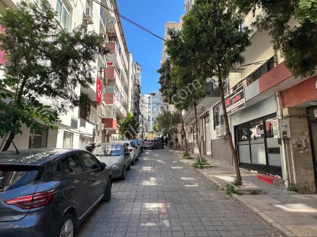 Küçükyalı, Konak içerisinde satılık mülk