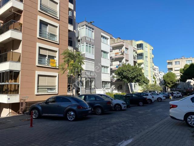 Karabağlar, İzmir içerisinde satılık mülk