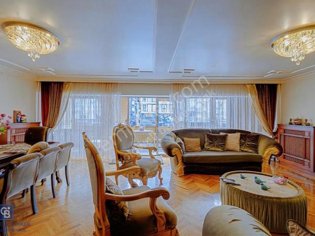 Konak, İzmir içerisinde satılık mülk