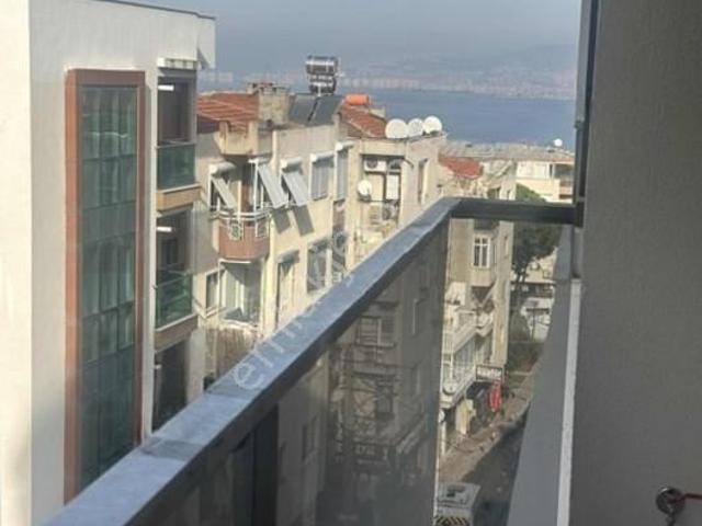 İzmir, Konak içerisinde satılık mülk