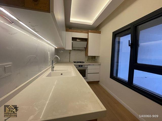 Murat Reis Mahallesi, Konak içerisinde satılık mülk