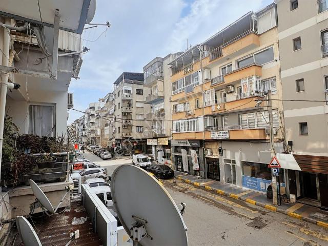 Konak, İzmir içerisinde satılık mülk