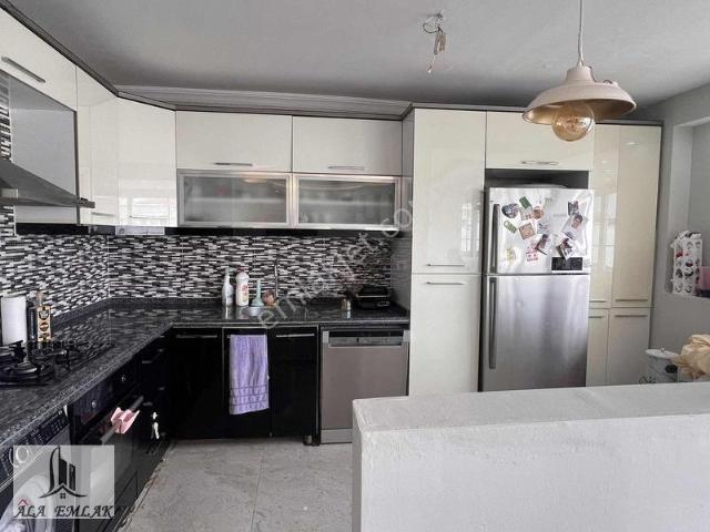 Konak, İzmir içerisinde satılık mülk