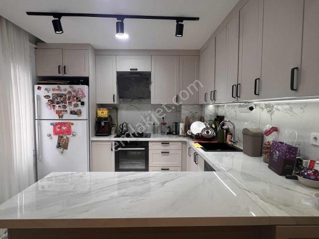 Konak, İzmir içerisinde satılık mülk