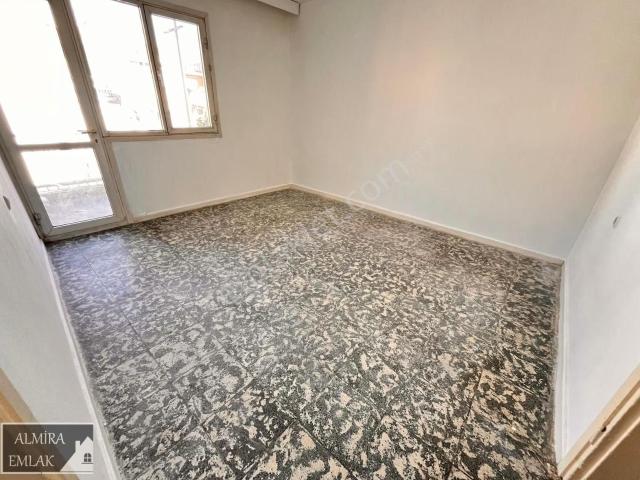 Konak, İzmir içerisinde satılık mülk