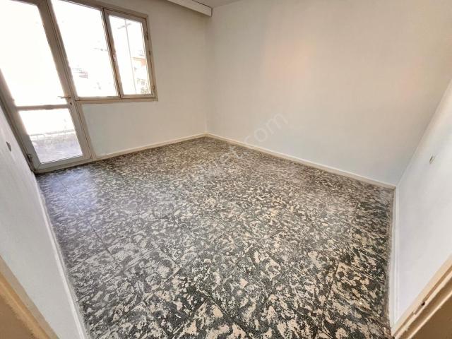 Konak, İzmir içerisinde satılık mülk