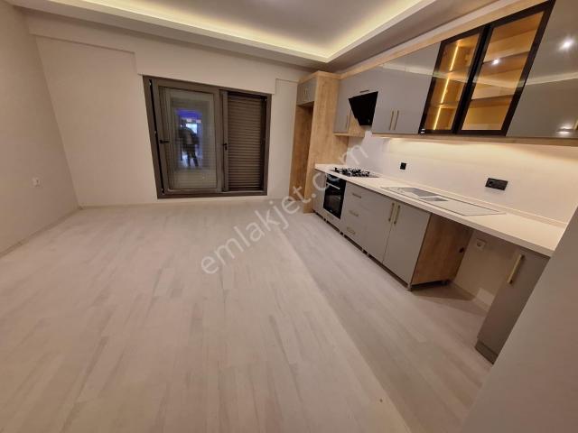 Konak, İzmir içerisinde satılık mülk