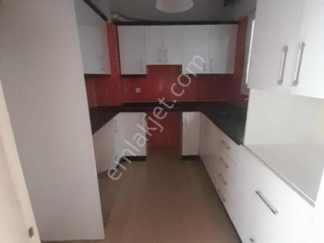 Küçükyalı, Konak içerisinde kiralık mülk