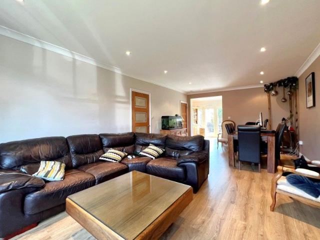 House for rent in Row Town, Surrey
