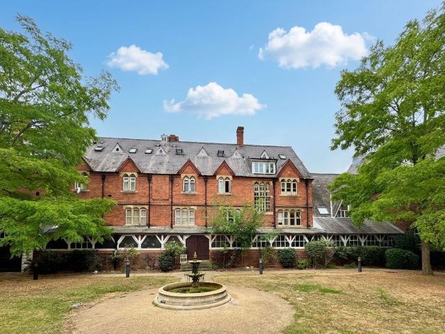 Apartment for rent in Clewer Village, Windsor