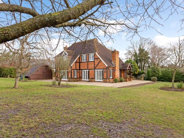 House for rent in Cranbourne, Winkfield