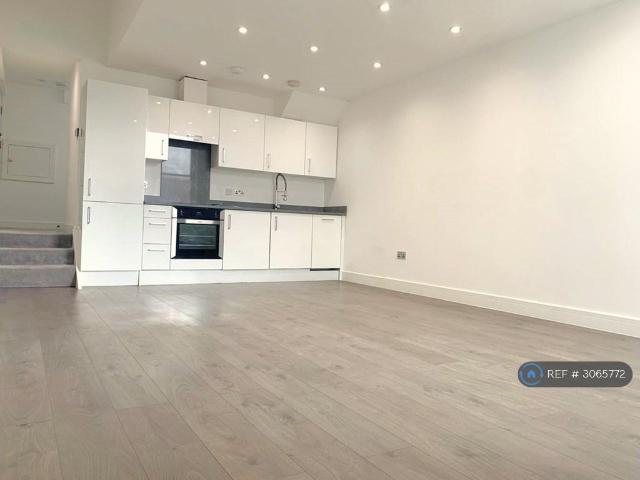 Apartment for rent in North Watford, Watford