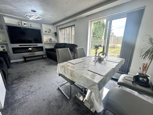 House for rent in Sheffield Lane Top, Firth Park