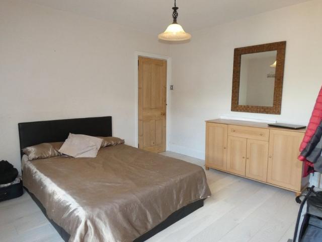 Apartment for rent in St Albans, Five Acres