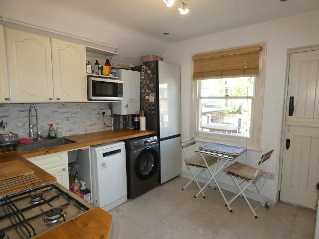 Apartment for rent in St Albans, Five Acres