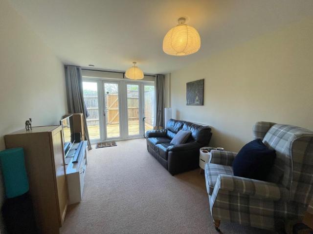 Apartment for rent in Five Acres, Hertfordshire