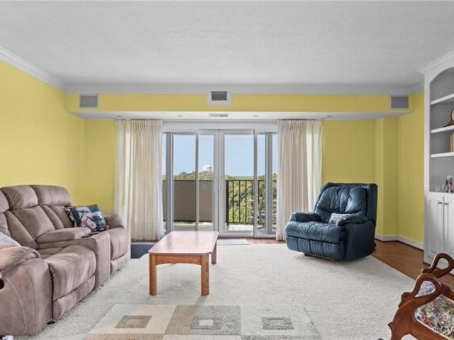 Condo for sale in Richmond
