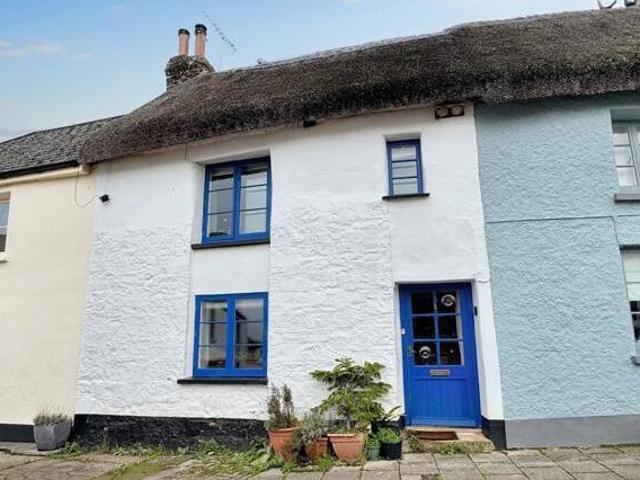 House for sale in Weir Quay, Devon