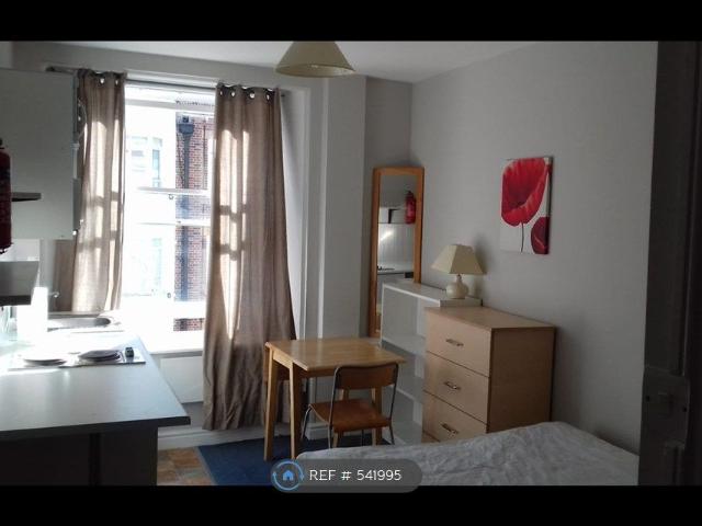 Room for rent in Kensal Town, Bayswater