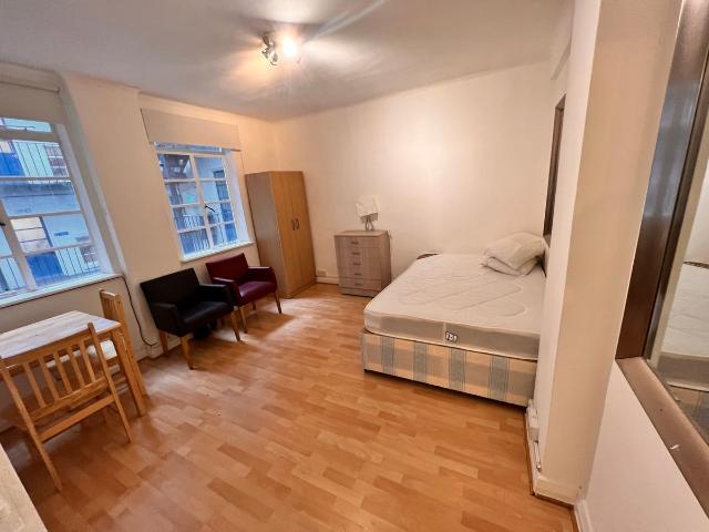 Studio for rent in Kensal Town, Greater London