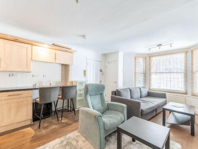 Studio for rent in Kensal Town, Greater London