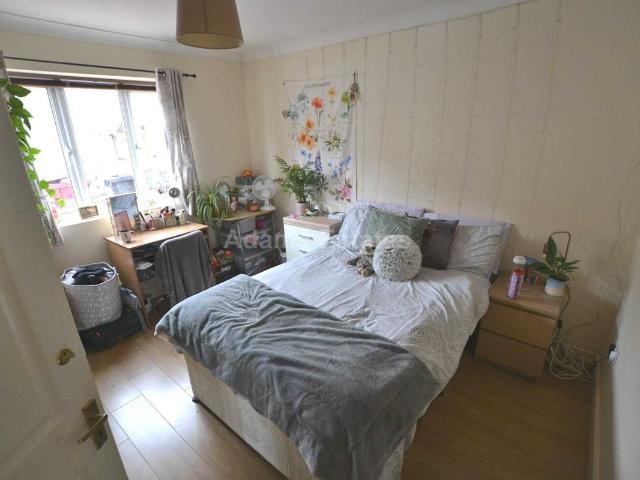 House for rent in Newtown, Reading