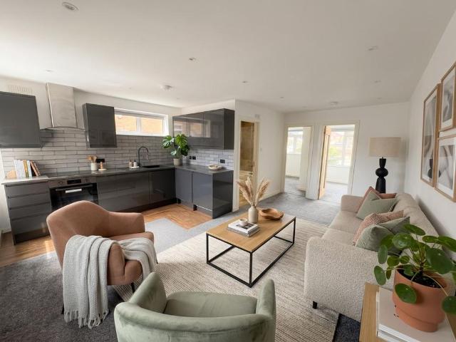 Apartment for rent in Longlands, Halfway Street
