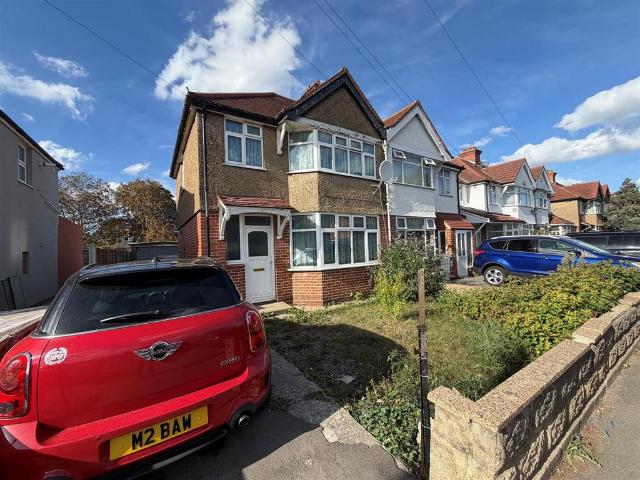 House for rent in New Bedfont, Greater London