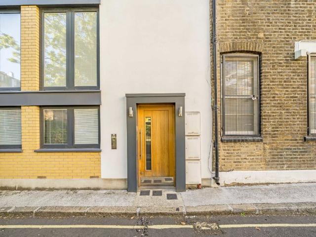 Apartment for rent in St. John's Wood, Greater London