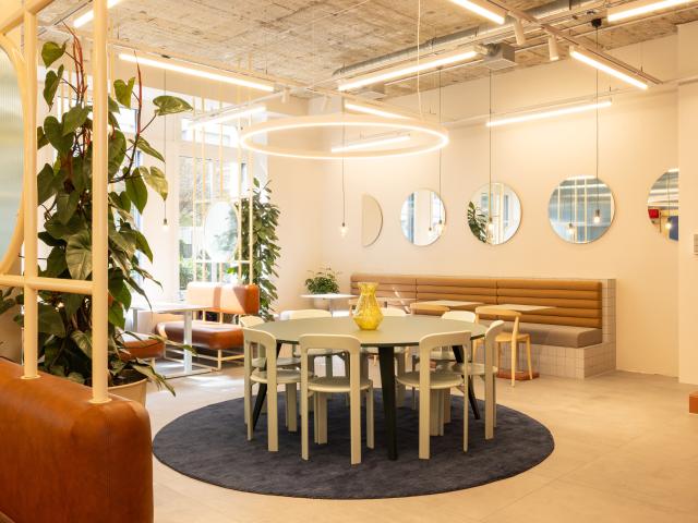 Büro mieten in Einigen, Zürich