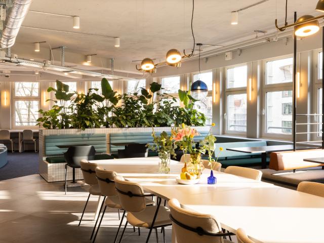Büro mieten in Einigen, Zürich