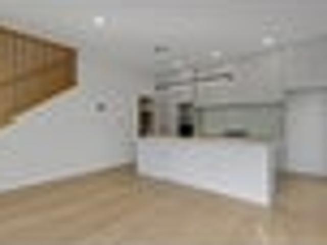 Townhouse for rent in Hauraki, Oroua County