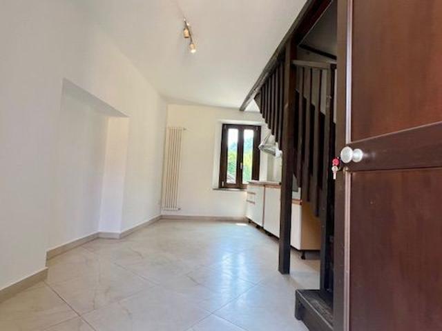 Reihenfamilienhaus kaufen in Agra, Collina d'Oro