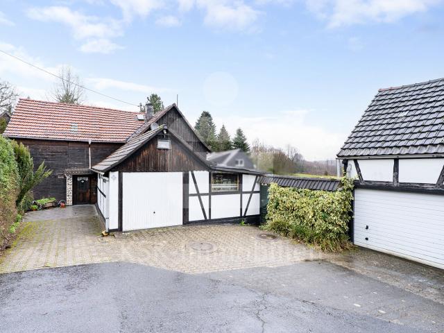 Villa kaufen in Burscheid, Nordrhein-Westfalen