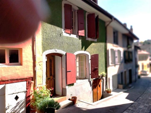 Einfamilienhaus kaufen in Orbe, Waadt