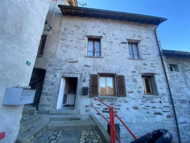 Zweifamilienhaus kaufen in Centovalli, Tessin