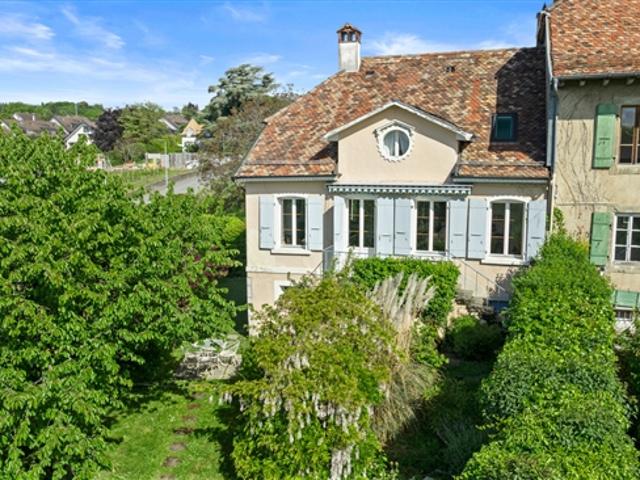 Reihenfamilienhaus kaufen in Aubonne, Waadt