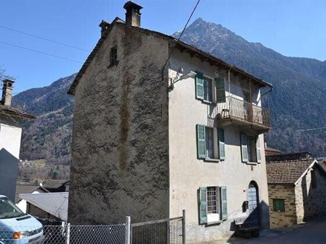 Zweifamilienhaus kaufen in Acquarossa, Tessin
