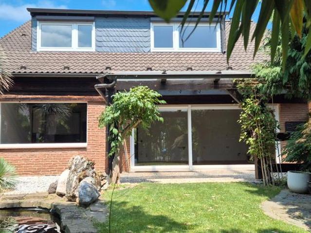 Haus kaufen in Bergisch Neukirchen, Leverkusen