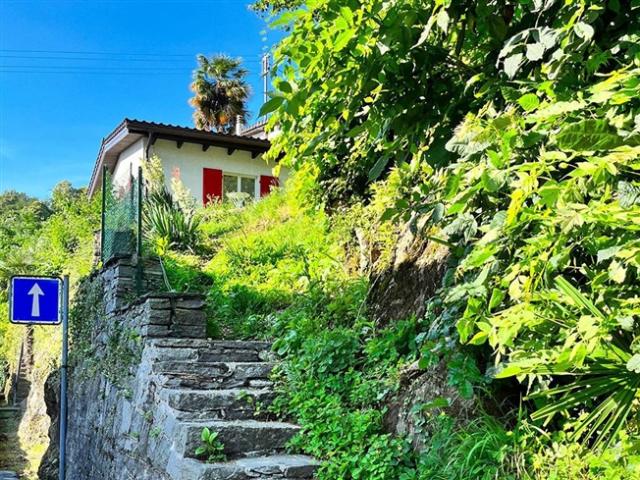 Einfamilienhaus kaufen in Losone, Tessin
