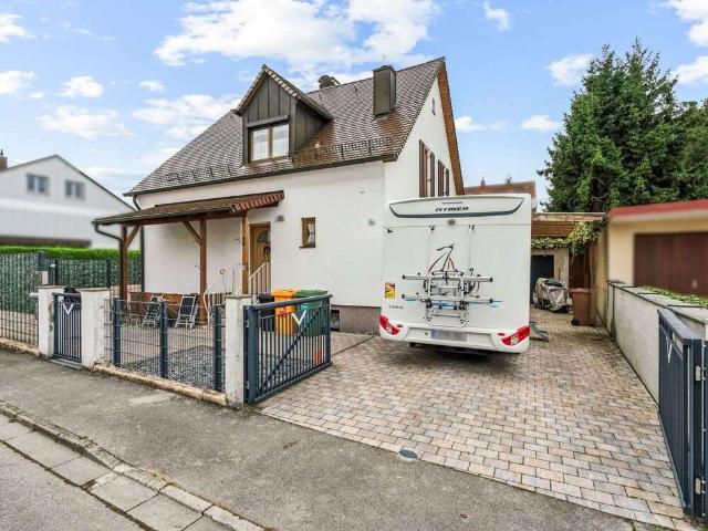 Haus kaufen in Haunstetten-Siebenbrunn, Augsburg