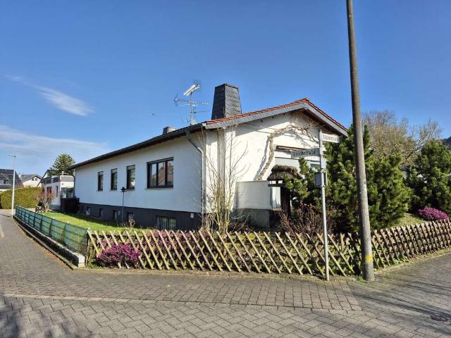 Haus kaufen in Botzdorf, Bornheim