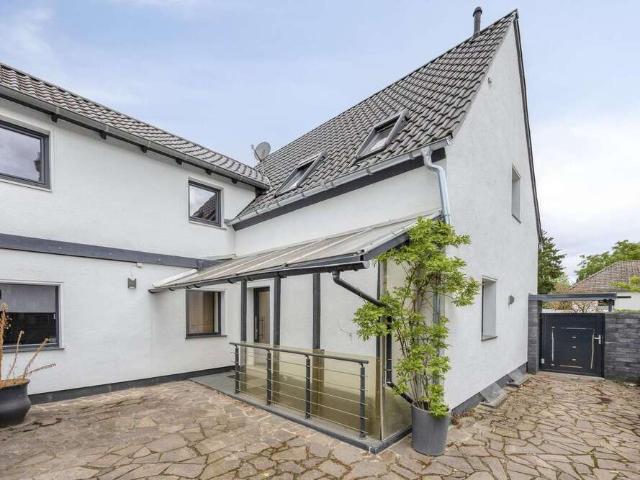 Haus kaufen in Botzdorf, Bornheim