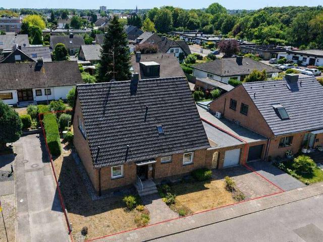 Haus kaufen in Hackenbroich, Dormagen